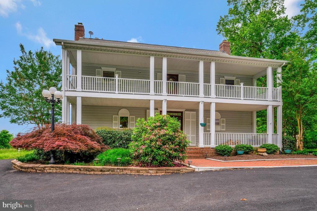 36 Pocahontas Ln - Photo 2 of 50