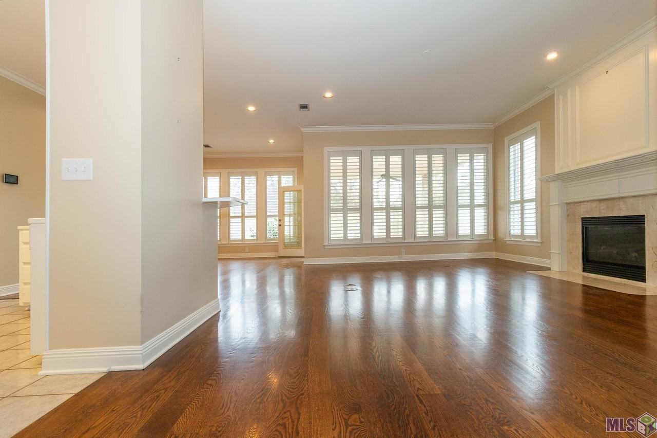 712 Troutbeck Dr - Photo 2 of 15