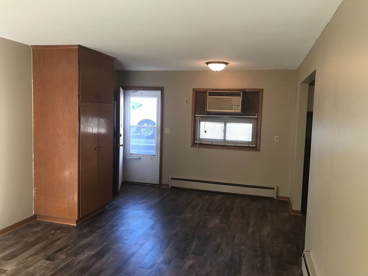 7700 Bloomington Ave South - Photo 4 of 12