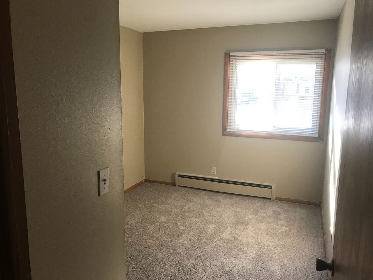 7700 Bloomington Ave South - Photo 7 of 12