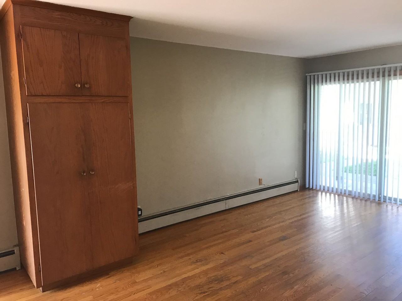 7700 Bloomington Ave South - Photo 4 of 30