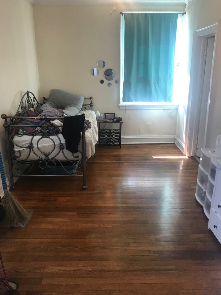 2826 West Grace Street - Photo 2 of 5