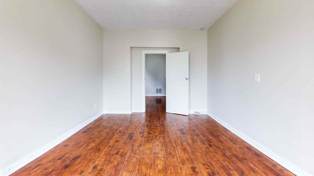 46 Henry St #2R - Photo 4 of 13