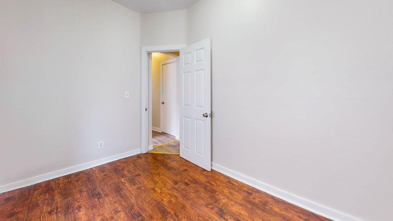 46 Henry St #2R - Photo 7 of 13