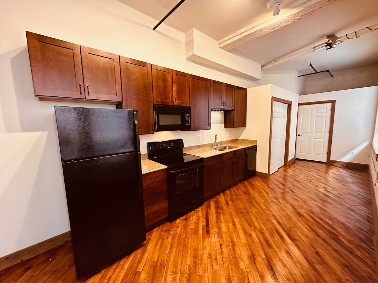 Linden Lofts - Photo 4 of 27