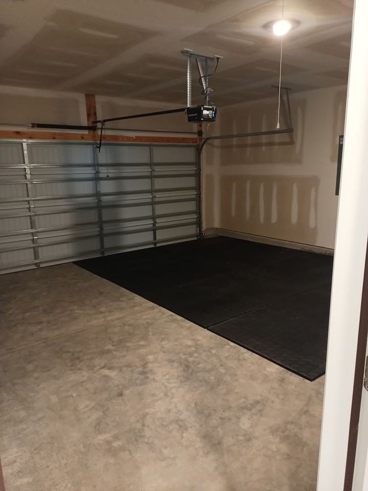 1044 Flintshire Dr - Photo 7 of 18