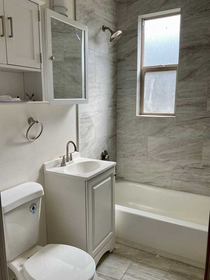 721 Macon Ave - Photo 4 of 18