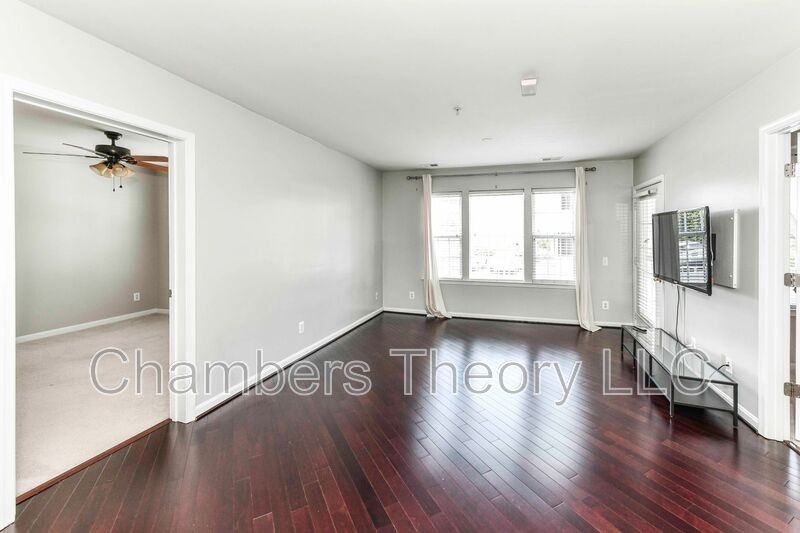 21850 Locomotive Ter #100 - Photo 7 of 26