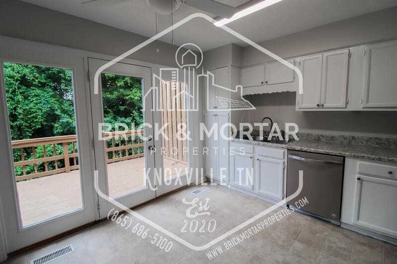 4045 Heather Ct - Photo 5 of 24
