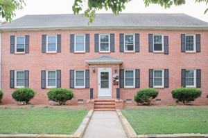 featured image of 1109 N Chestnut St