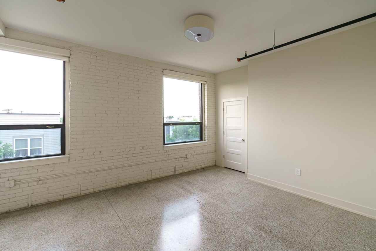 875 Michigan Ave - Photo 5 of 18