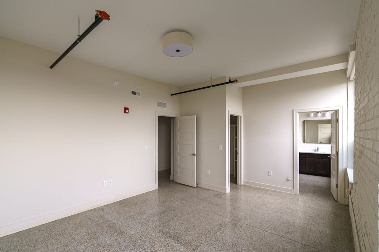 875 Michigan Ave - Photo 6 of 18