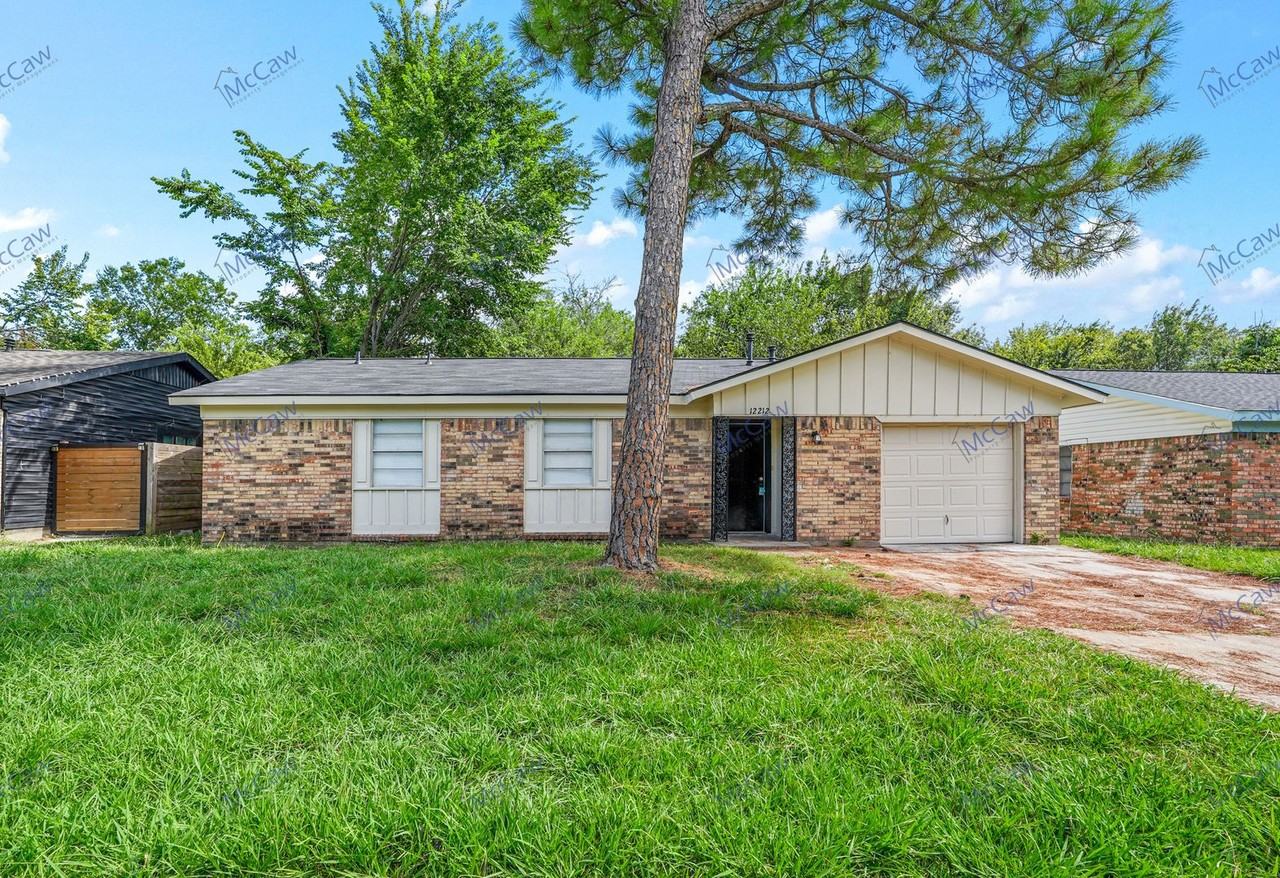 12212 Duchess Dr - Photo 2 of 20
