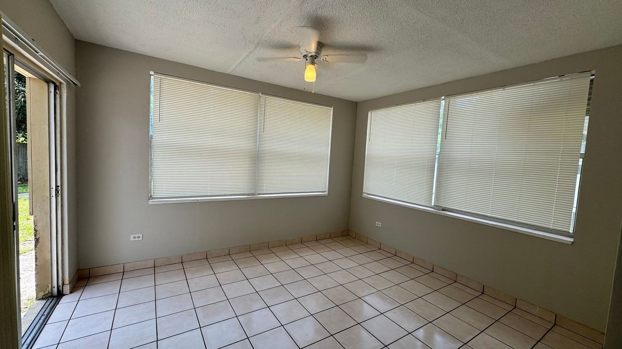 6536 Anvers Blvd S - Photo 4 of 15