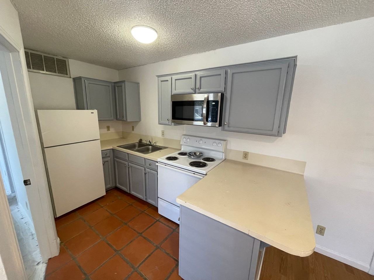 2514 Pearl St. - Photo 2 of 22