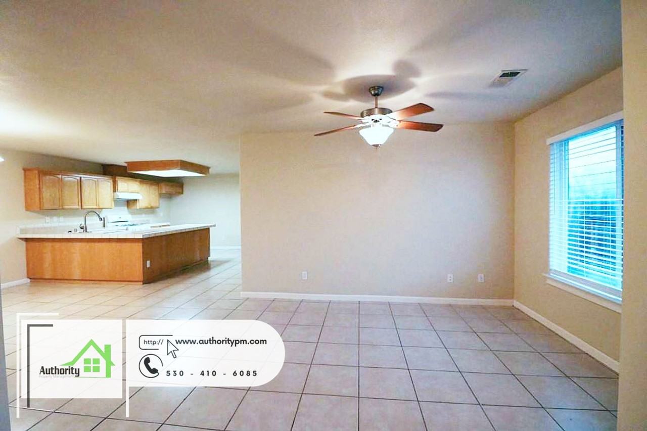 21939 Chimney Rock - Photo 3 of 19