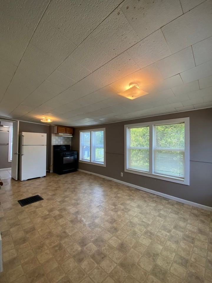 505 Dewey Ave - Photo 3 of 16