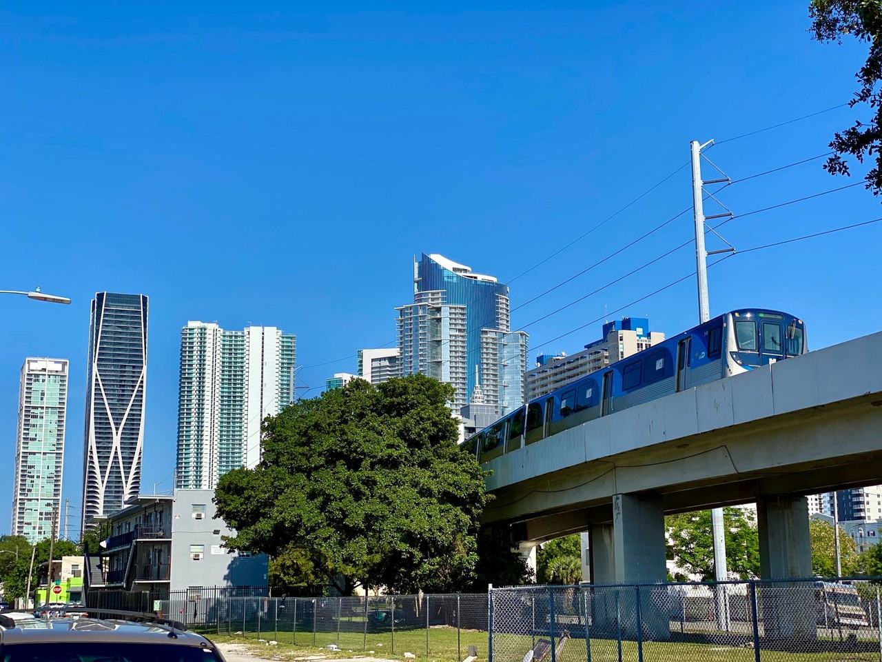 Sophisticated Living: Efficient Design - Photo 3 of 3