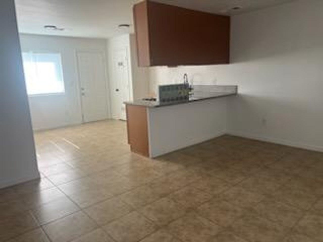 724 S Williams - Photo 3 of 10