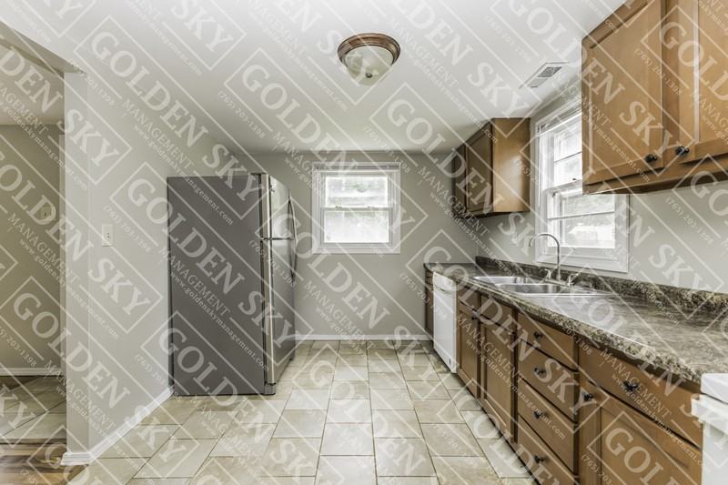 1614 S Oakdale Dr - Photo 4 of 11