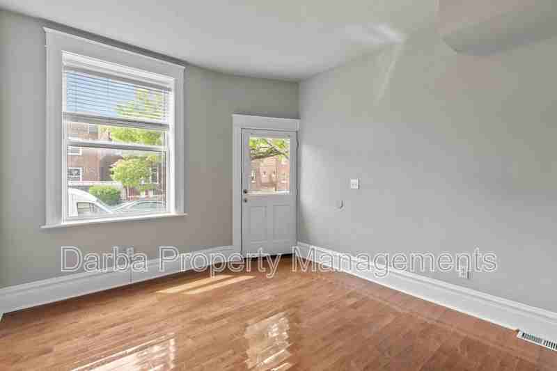 3222 Pennsylvania Ave - Photo 3 of 18