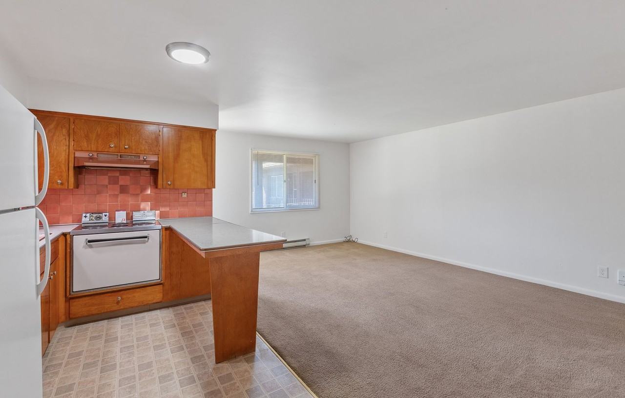 725 N 2nd St - Photo 5 of 23