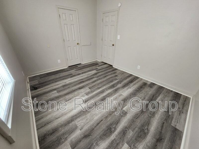 418 S 7th St #B - Photo 7 of 11