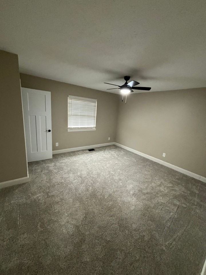 3228 Summerhill Ln - Photo 6 of 11