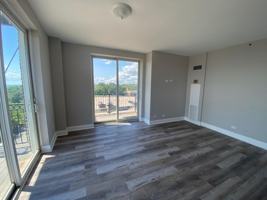 featured image of 10 N Sheridan Rd
