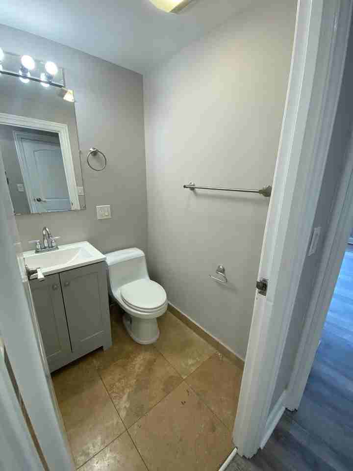 10 N Sheridan Rd. - Photo 4 of 20