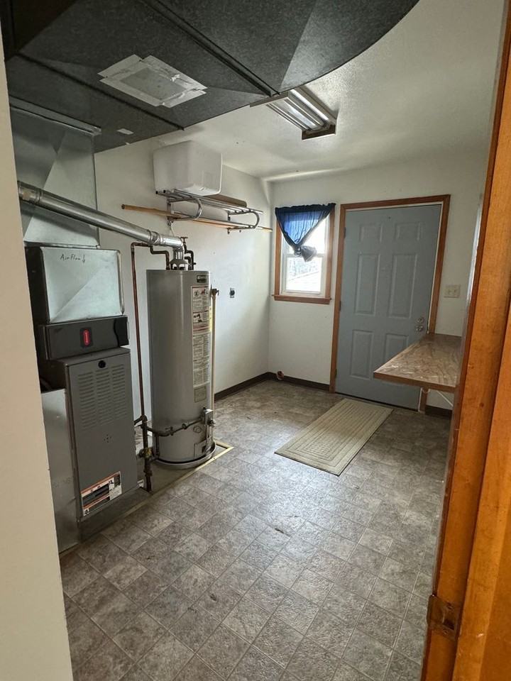 1903 E. Avenue B - Photo 3 of 7