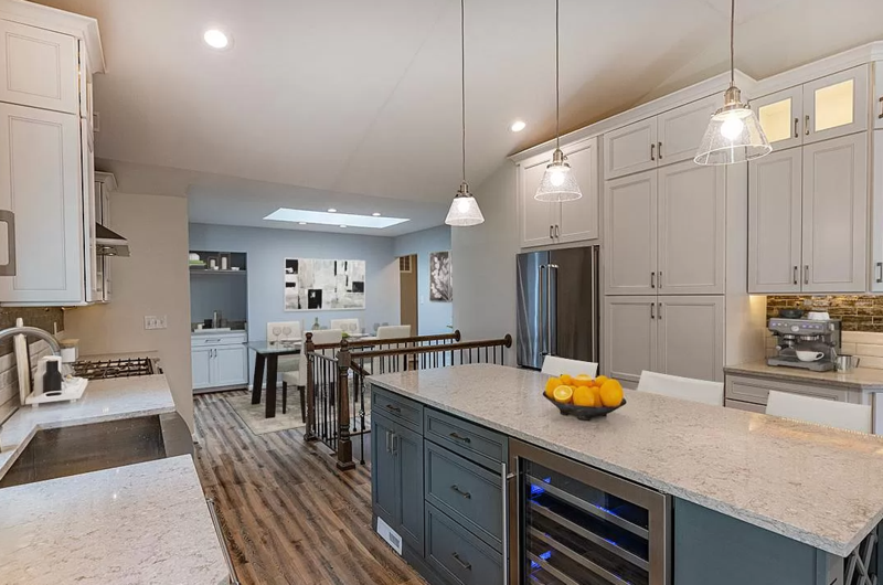 8605 Cottage St - Photo 3 of 10