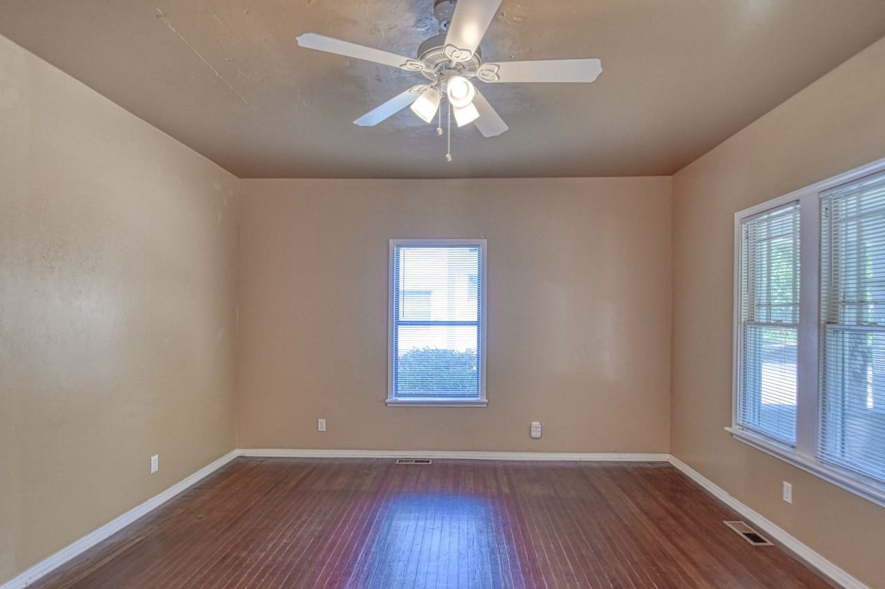 464 College - Photo 4 of 36
