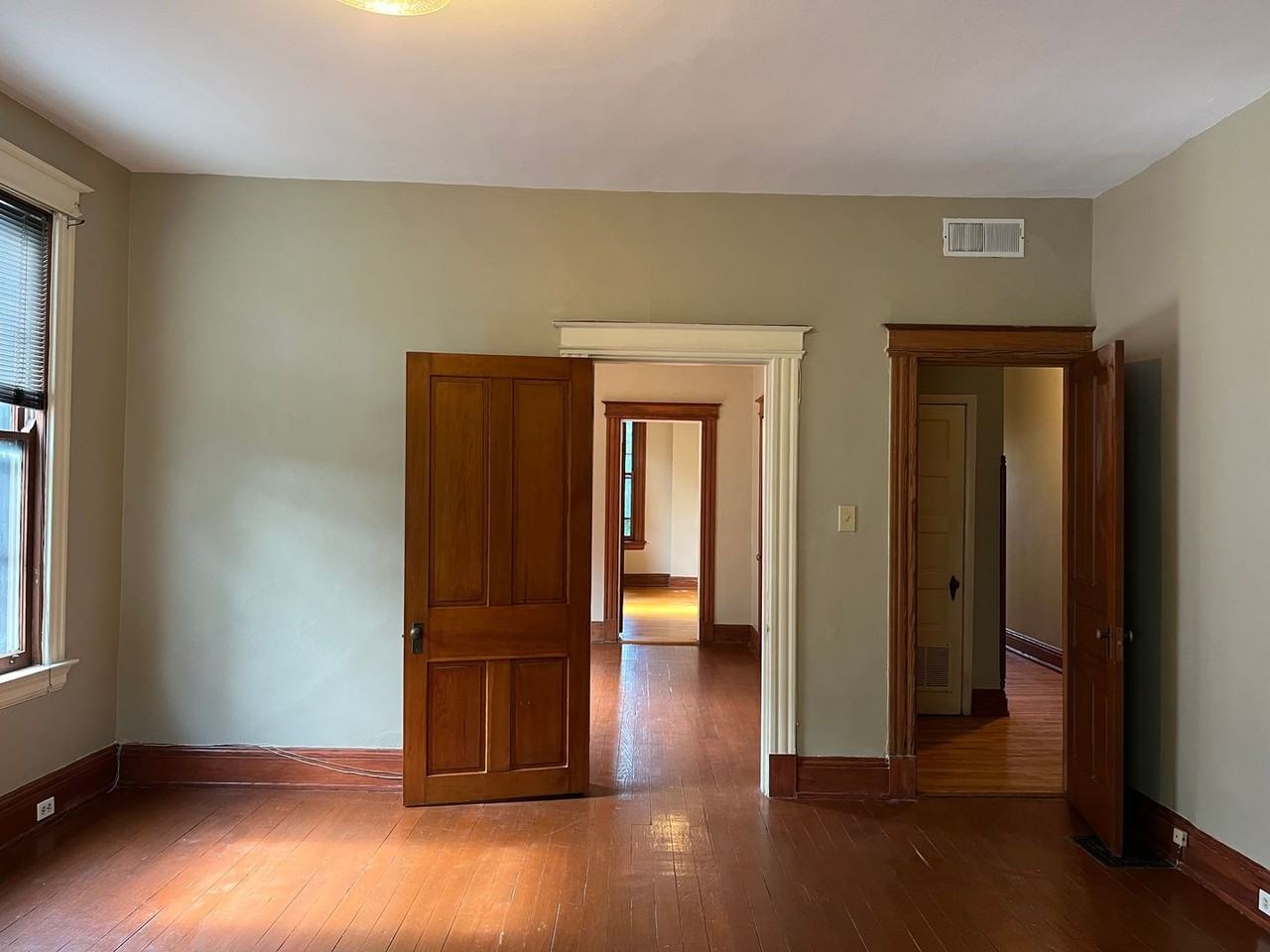 109 Sterrett - Photo 3 of 17