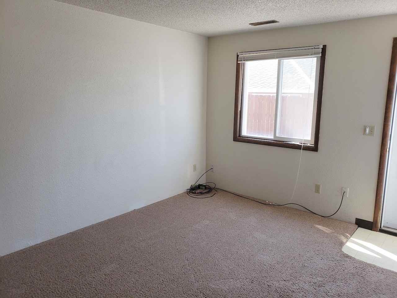 1640 Vuecrest - Photo 3 of 7