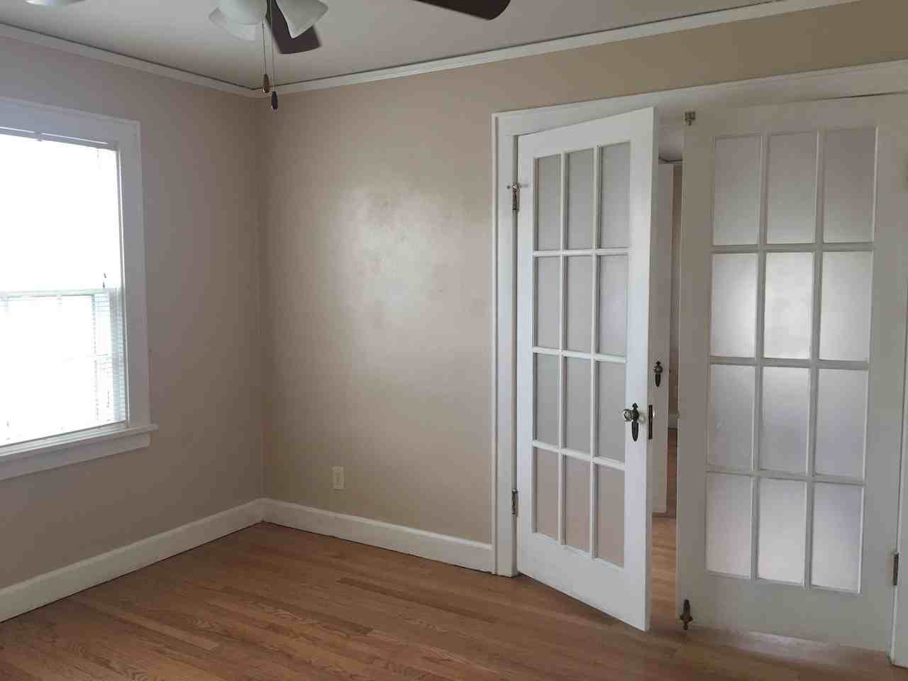 612 N 32nd St - Photo 3 of 32