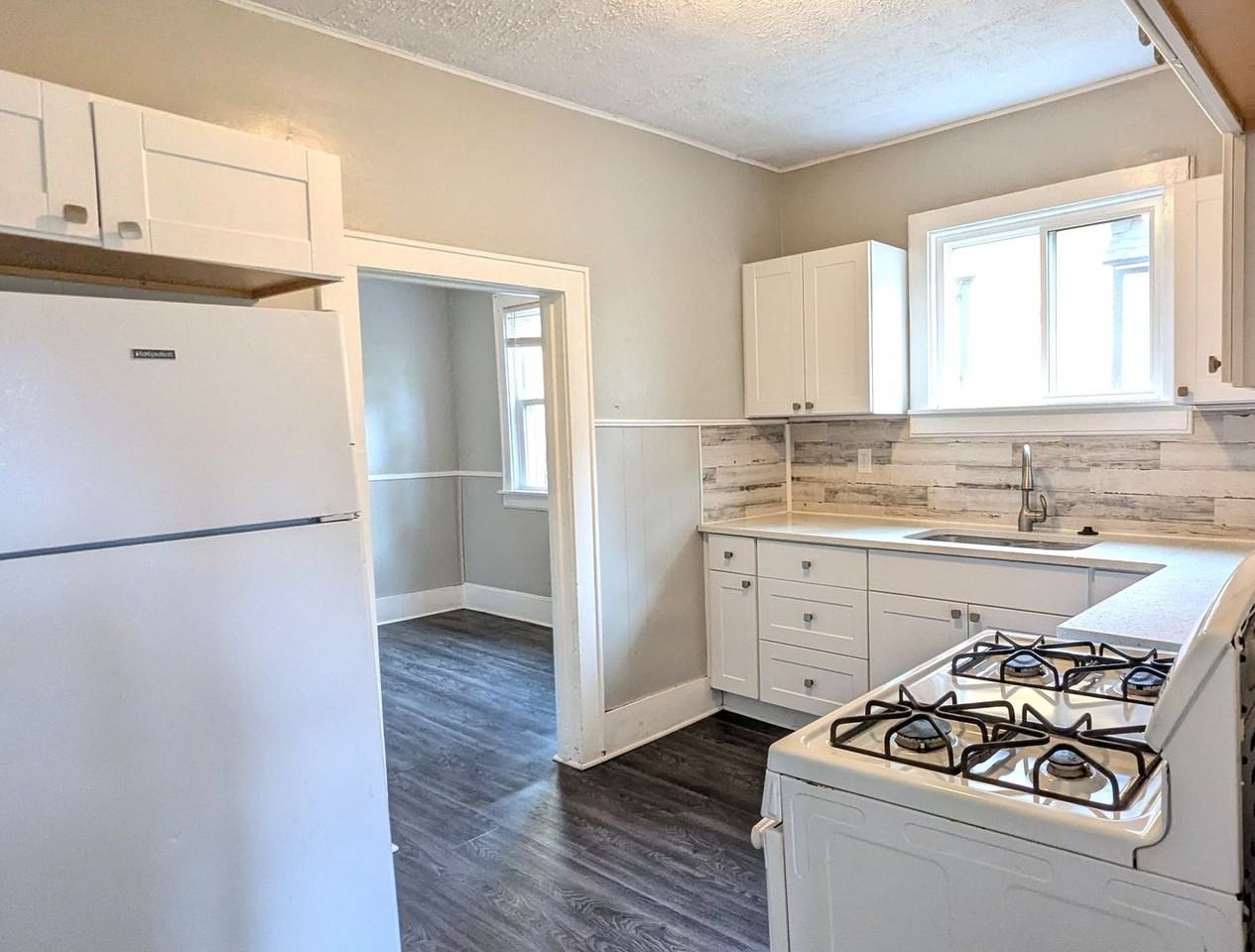 1176 Sanford St. - Photo 3 of 11