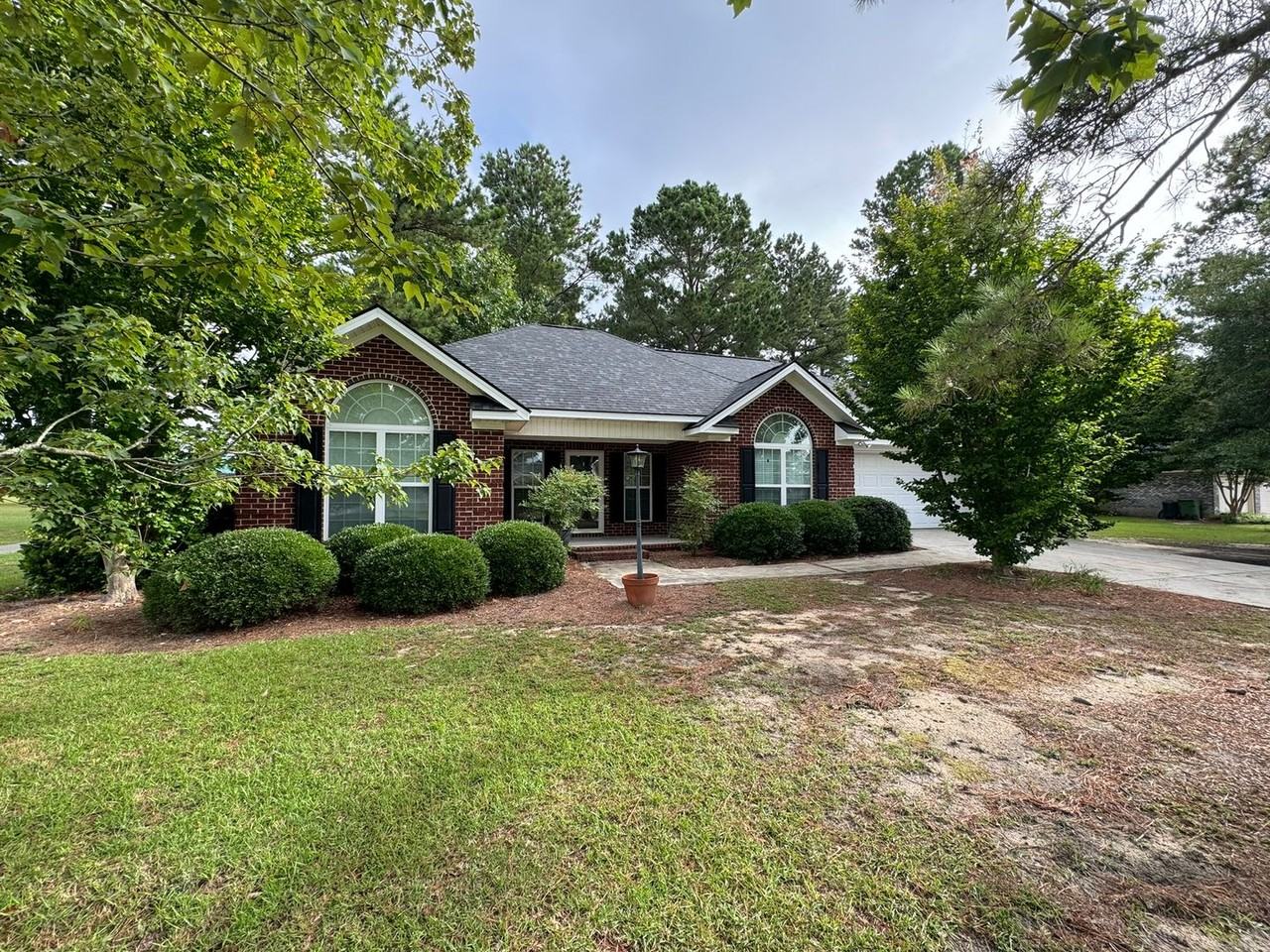 1006 Moss Creek Cir - Photo 3 of 20