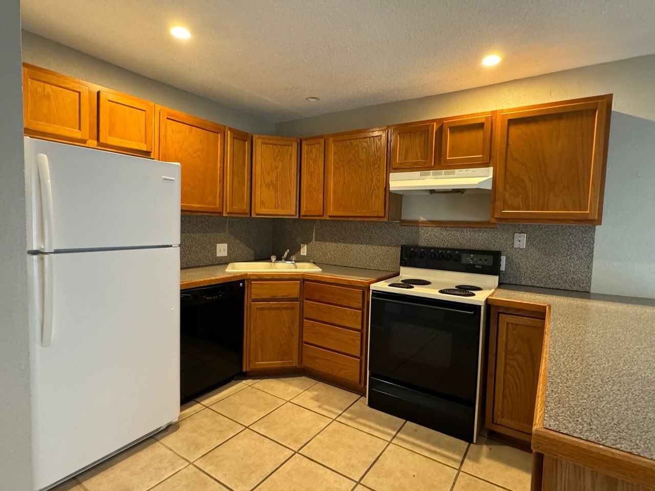 7007 Sw Green Terrace Blvd - Photo 3 of 14