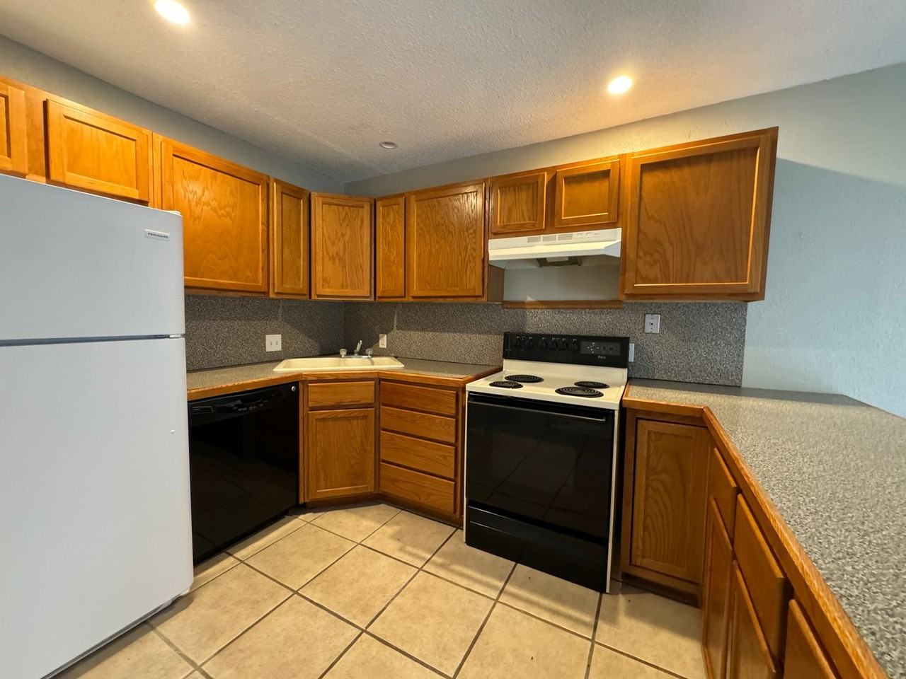 7007 Sw Green Terrace Blvd - Photo 4 of 14