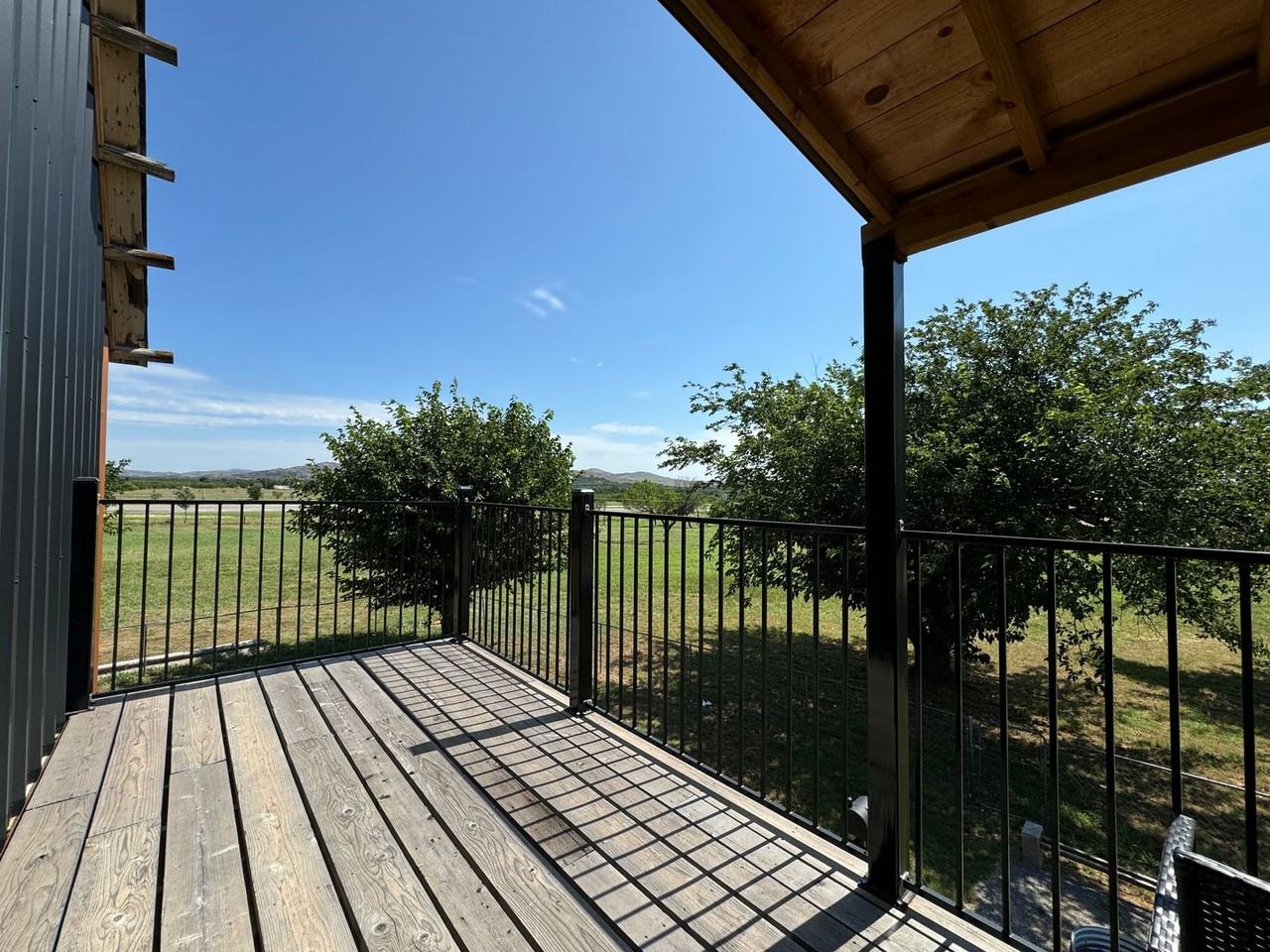 501 Nw Oak Ave - Photo 2 of 22