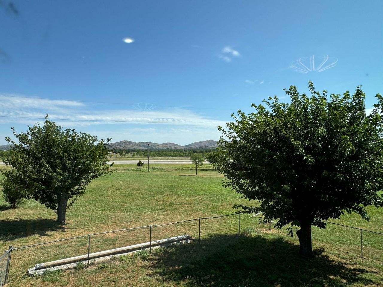 501 Nw Oak Ave - Photo 4 of 22