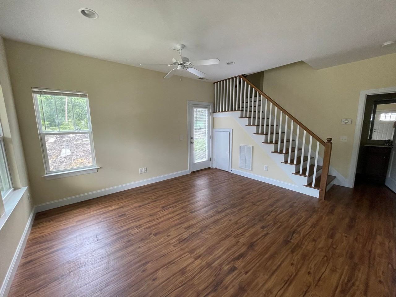 1122 Greenwood Ave - Photo 5 of 20