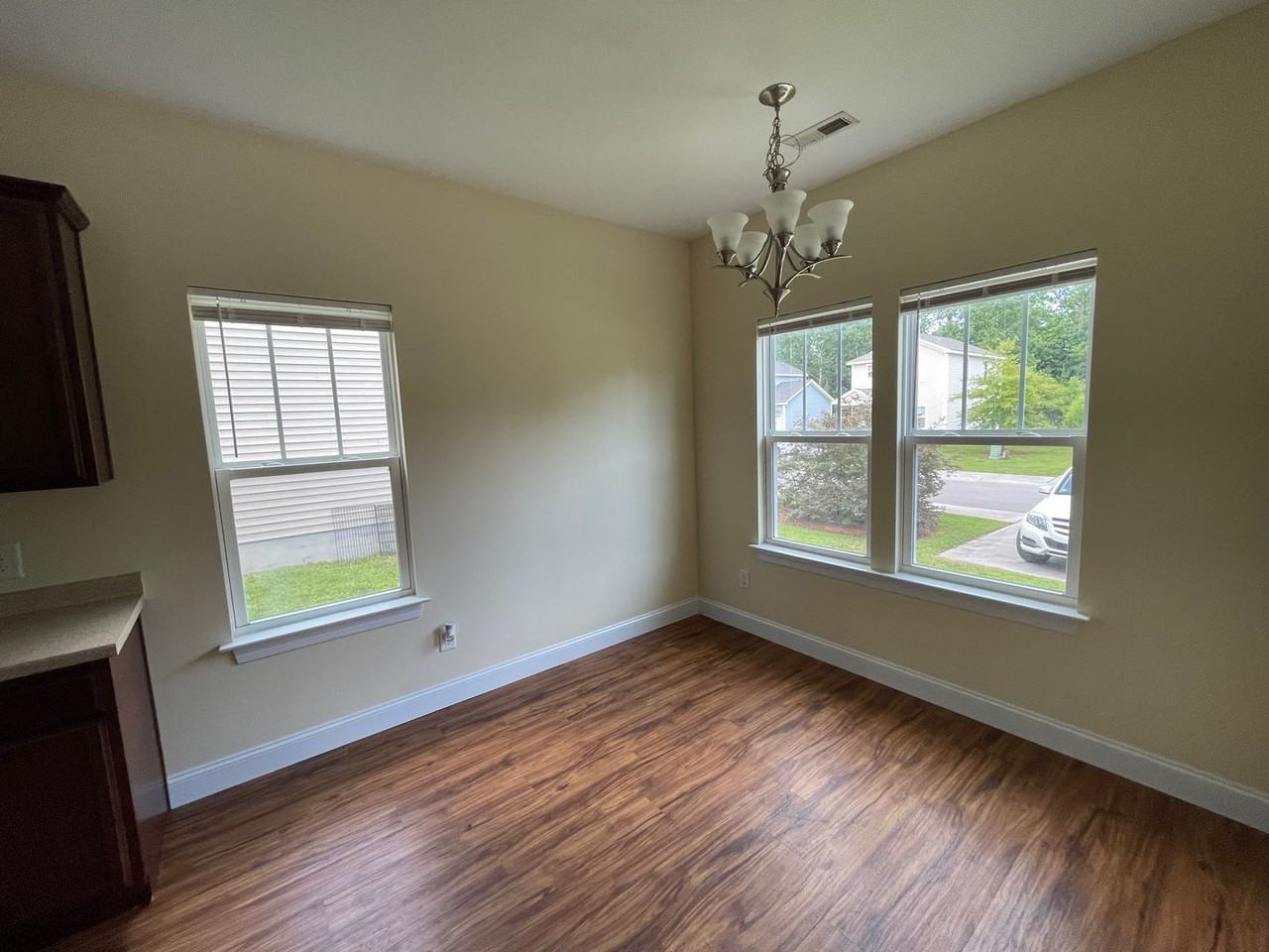 1122 Greenwood Ave - Photo 6 of 20