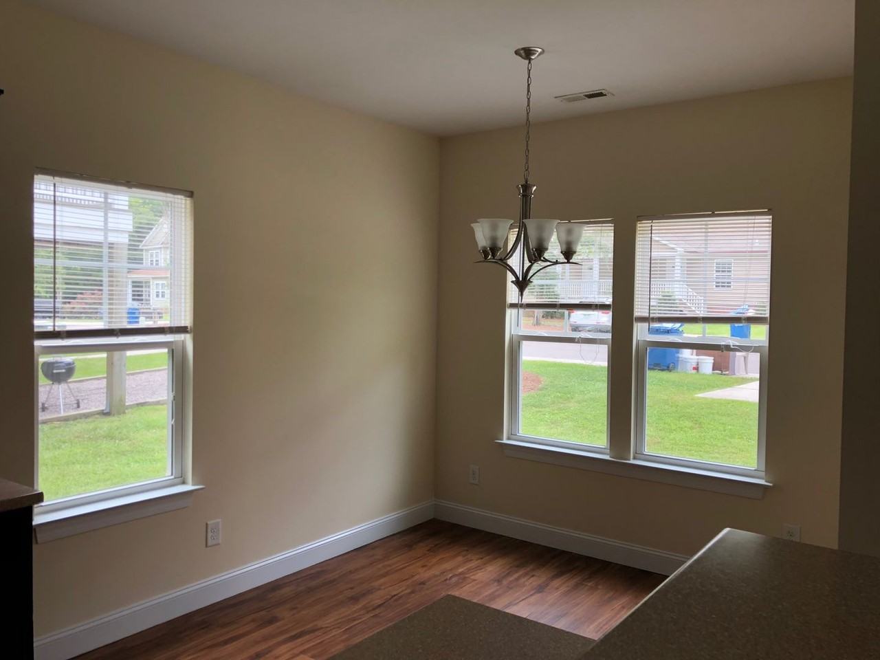 1122 Greenwood Ave - Photo 7 of 20