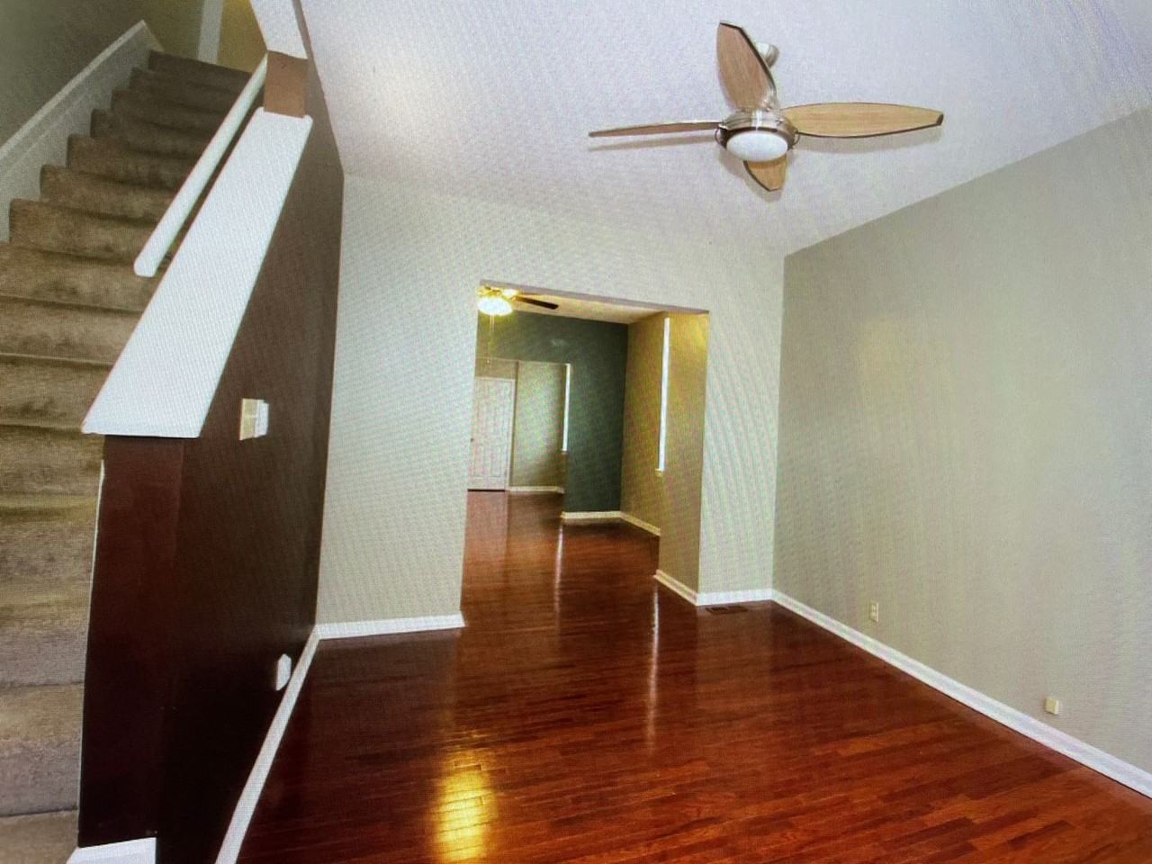 2656 Allen Ave - Photo 3 of 36