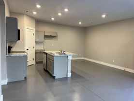 2936 W Murdock - Photo 1 of 1