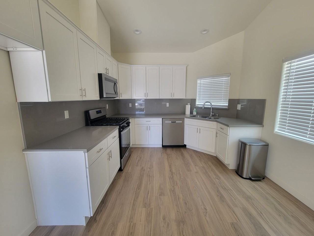 8522 Frankie Lou St - Photo 3 of 8