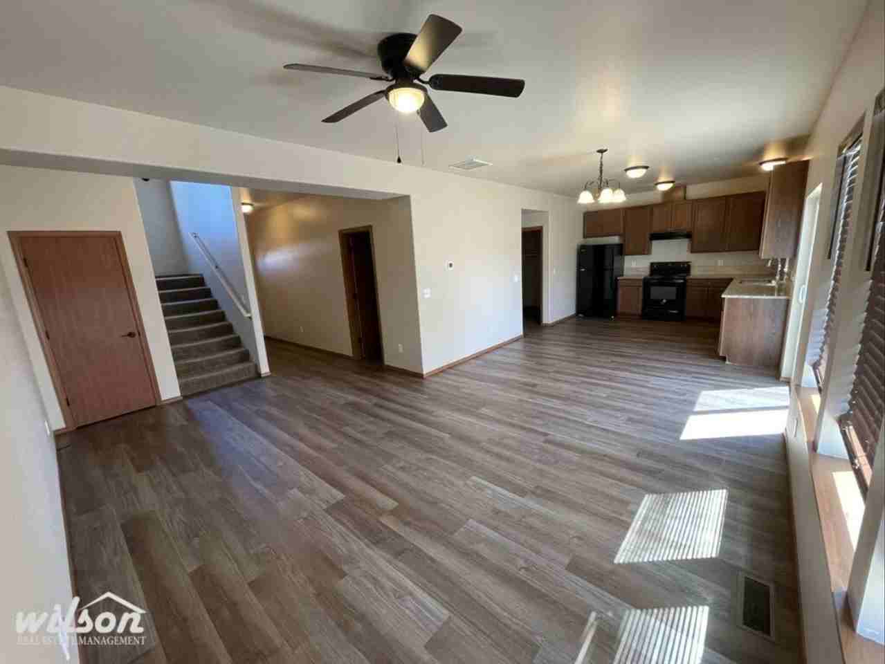 2902 WILLOW ST - Photo 2 of 21