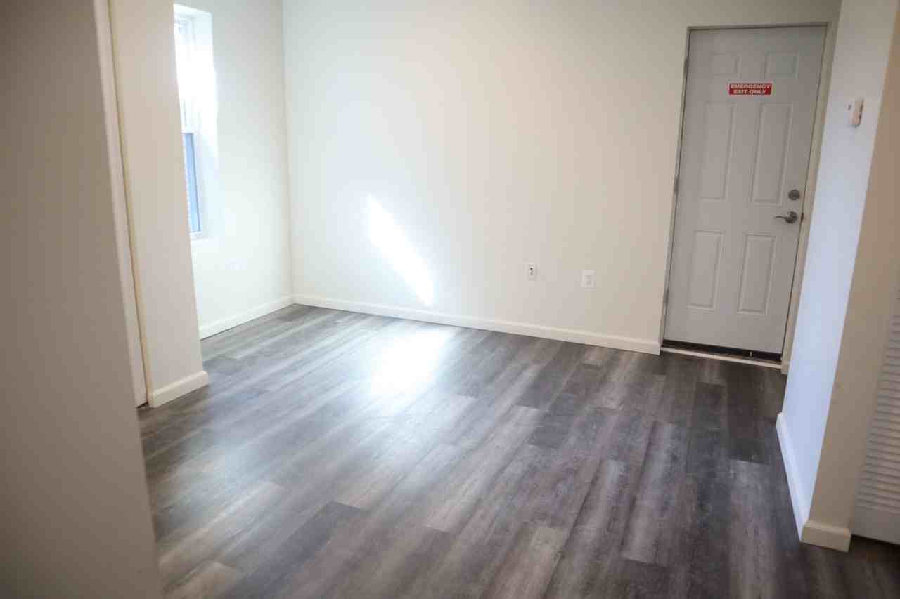 2202 Maryland Ave - Photo 5 of 19